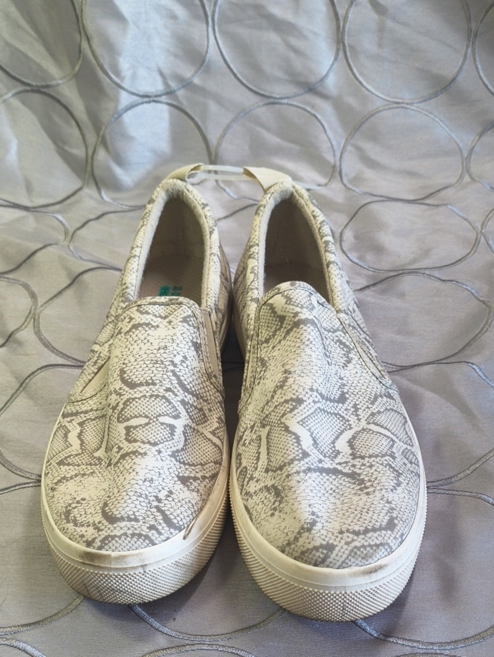 Skechers Poppy Women's Slip-On Snake Print Sneakers in Cream and Light Gray